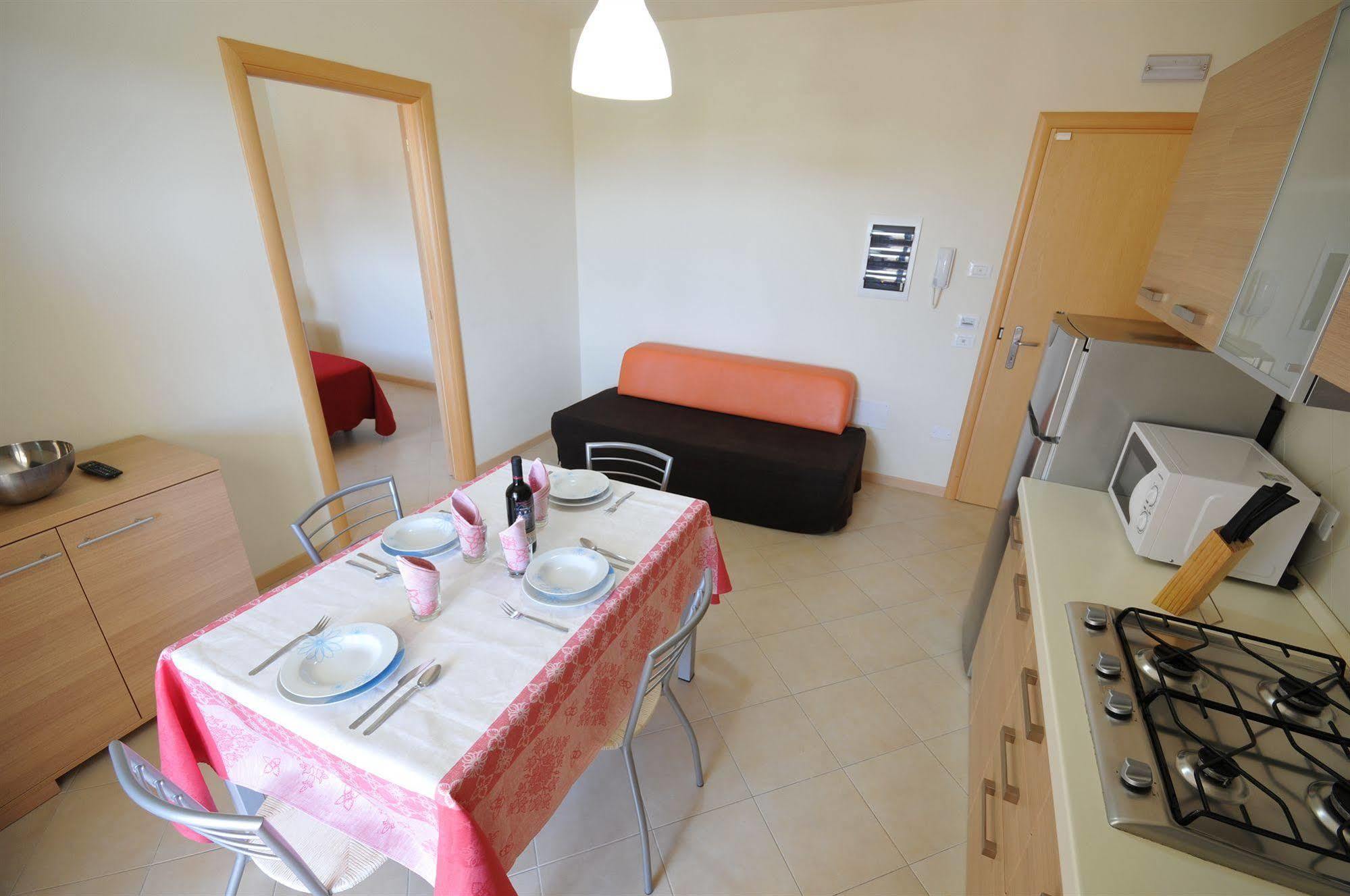 Residence Cleo Llido Degli Estensi Ngoại thất bức ảnh